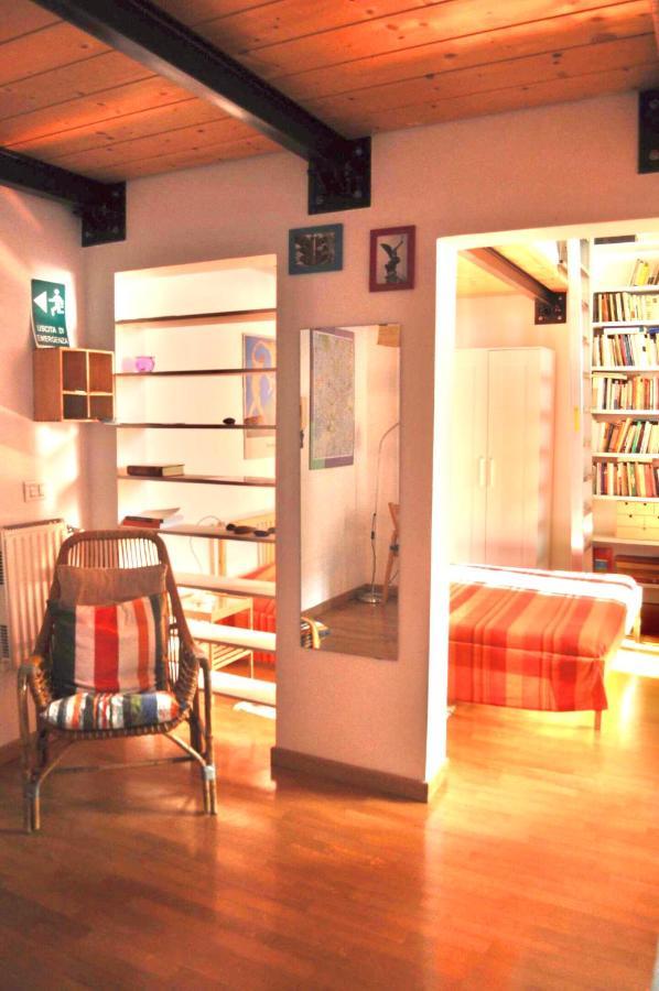 8 Studio Rome Luaran gambar